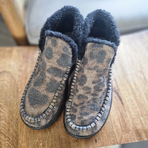 Hey dude booties size 6 - Picture 4 of 7